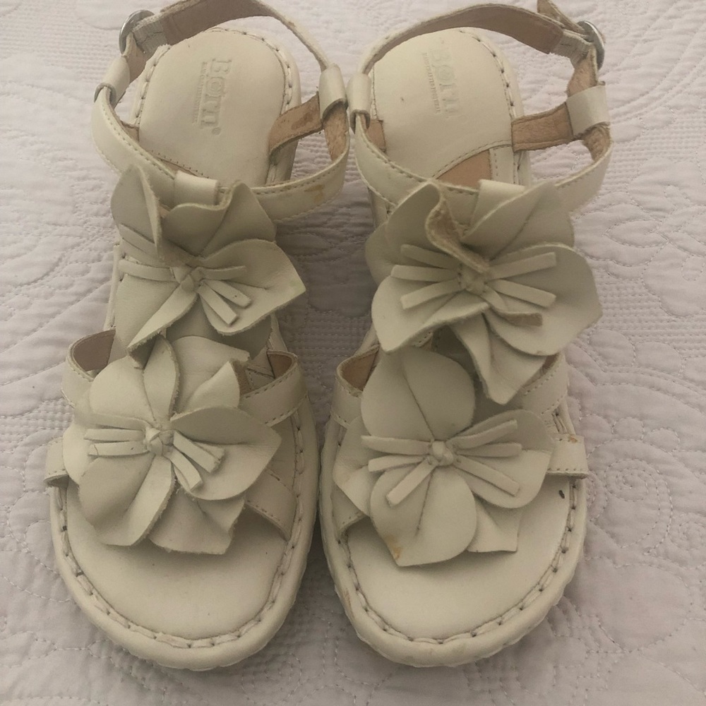 Born Cream Leather Espadrilles